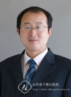 梁辉 照片