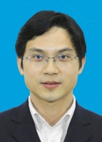 李宇 照片