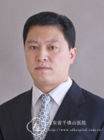 王伟 照片