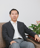 李擎 照片