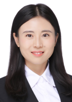 李新 照片