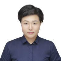 李薇薇 照片