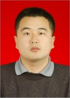 李坤 照片