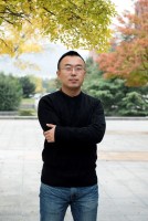柴龙国 照片