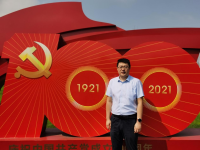 高明 照片