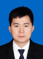 黄启铭 照片