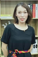 李芳 照片