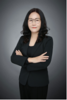 李英 照片