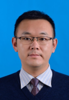 陆翔 照片