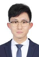 王伟 照片