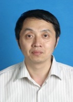 邱宏 照片