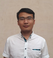 房超 照片