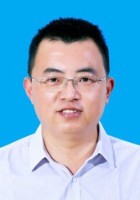 李蛟 照片