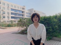 吴楠 照片