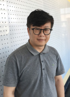 王刚 照片