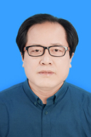 齐廉允 照片