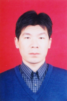 岳强 照片