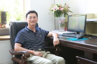 周波 照片