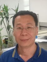 何敬锁 照片