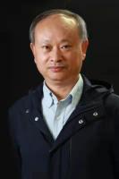 石新中 照片