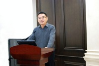 王强 照片