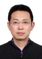 向　东 照片