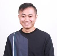 官效臣 照片