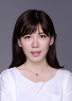 喻　蕾 照片