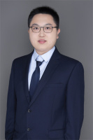 李雪岩 照片