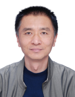 陆宏 照片