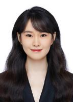 万筠 照片