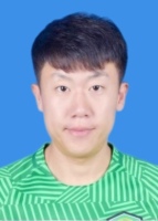 于跃 照片