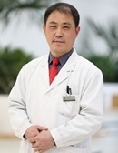 李家伟 照片