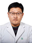 林巍 照片