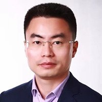 毛华伟 照片