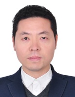 唐静成 照片