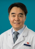 颜兴 照片