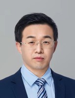 董立泉 照片