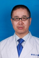 李毅 照片