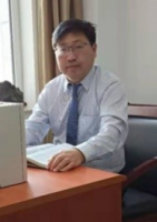 李运伦 照片