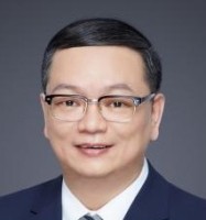邓方 照片