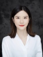 邓英欣 照片