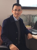胡伟 照片