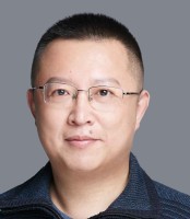 胡峻 照片