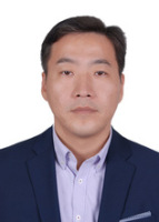 金银哲 照片