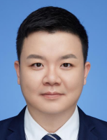 黄彪 照片