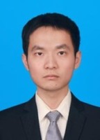 何增平 照片