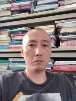 徐纬光 照片