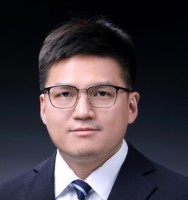 黄冠 照片