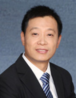 何圣兵 照片